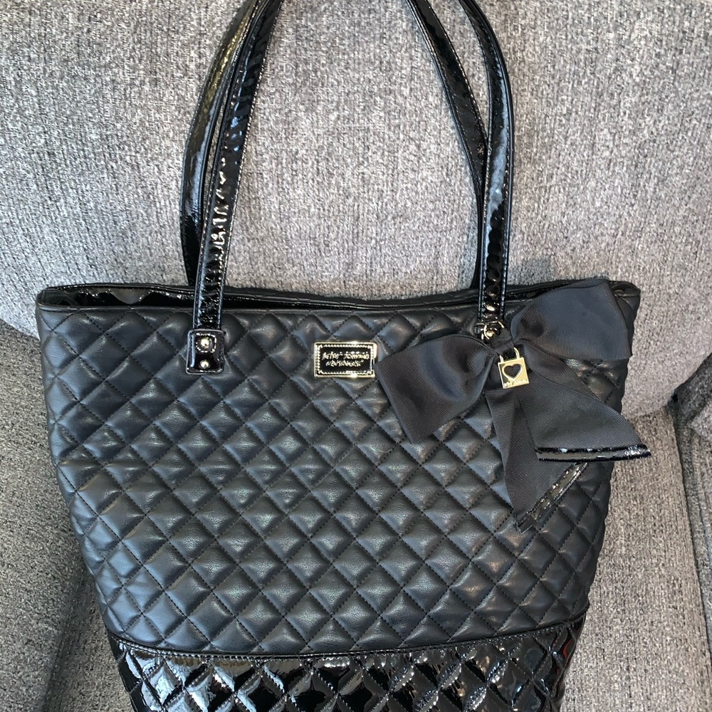 BETSEY JOHNSON black like new bow tote purse - Picture 3 of 6